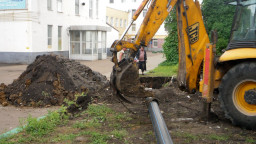 ГНБ прокол под газоном, Саранск, заводская территория, затягивание трубы в пилотную скважину