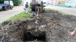 ГНБ прокол под газоном, г. Саранск, заводская территория, бурение пилотной скважины