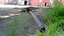 ГНБ прокол под дорогой, г. Саранск, заводская территория, затягивание трубы в пилотную скважину